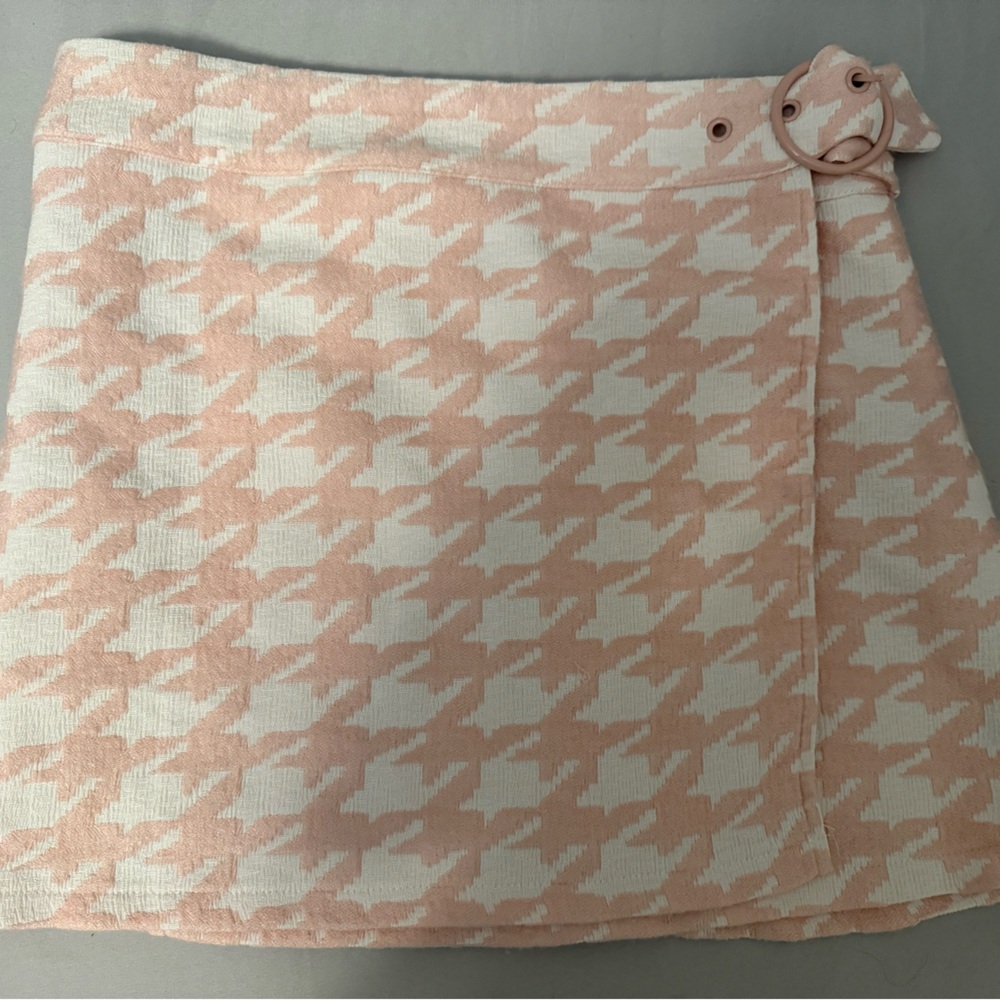 Forever 21 Pink and White Houndstooth Scarf